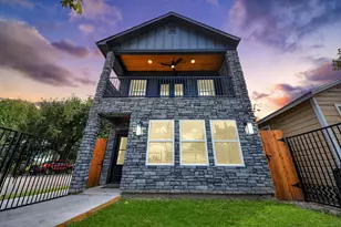 334 E 31st St, Houston, TX 77018 - Photo 2