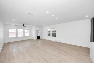 334 E 31st Street, Houston, TX 77018 - Photo 8