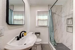 814 Sue St, Houston, TX 77009 - Photo 24