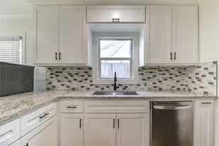 814 Sue St, Houston, TX 77009 - Photo 14