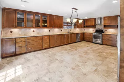 6 Coralberry Court, The Woodlands, TX 77381 - Photo 6