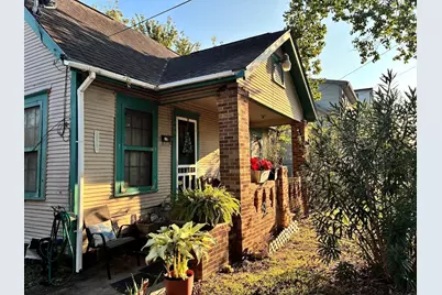 305 Eastwood Street, Houston, TX 77011 - Photo 6