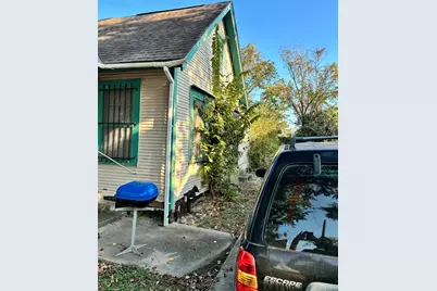 305 Eastwood Street, Houston, TX 77011 - Photo 16
