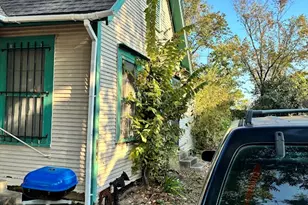 305 Eastwood St, Houston, TX 77011 - Photo 16