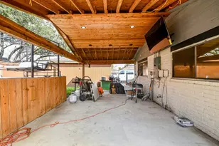 10410 Huntington Dale Dr, Houston, TX 77099 - Photo 18