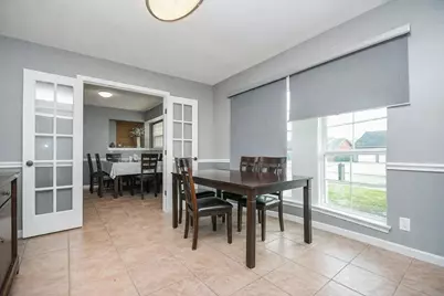 10410 Huntington Dale Drive, Houston, TX 77099 - Photo 6
