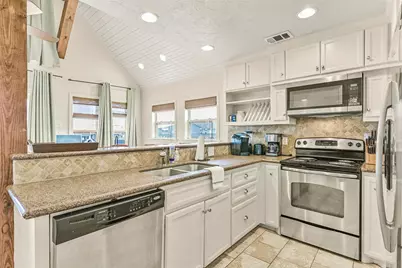 22818 Buena Street, Galveston, TX 77554 - Photo 12