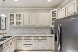 4007 Hill Springs Dr, Houston, TX 77345 - Photo 10
