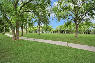 1606 Country Squire Dr, Richmond, TX 77406 - Photo 32