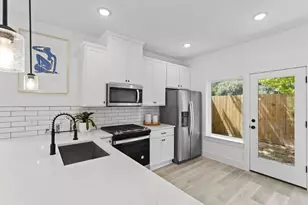 1448 Dewalt St, Houston, TX 77088 - Photo 8