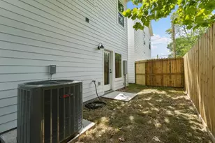 1448 Dewalt St, Houston, TX 77088 - Photo 22
