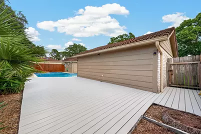 16431 Larkfield Drive, Houston, TX 77059 - Photo 28