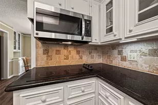 16431 Larkfield Dr, Houston, TX 77059 - Photo 12