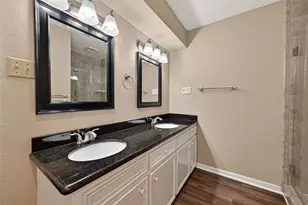 16431 Larkfield Dr, Houston, TX 77059 - Photo 18