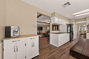 16431 Larkfield Dr, Houston, TX 77059 - Photo 14