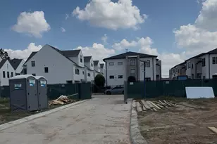 1413 Caywood Ln, Houston, TX 77055 - Photo 2