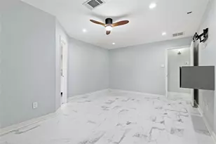 962 Oak Falls Dr, Conroe, TX 77378 - Photo 16