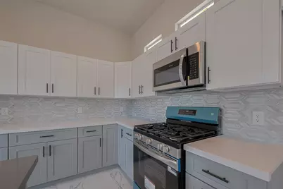 2414 Sam Wilson 002 Street, Houston, TX 77020 - Photo 6