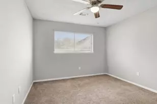 614 Meadowglen Dr, Baytown, TX 77521 - Photo 20