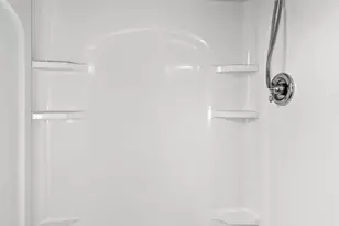 614 Meadowglen Dr, Baytown, TX 77521 - Photo 18