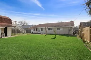 614 Meadowglen Dr, Baytown, TX 77521 - Photo 28