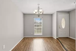 614 Meadowglen Dr, Baytown, TX 77521 - Photo 6