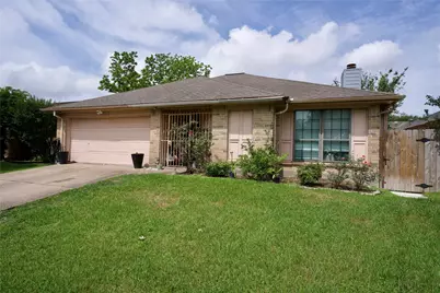7018 Lost Thicket Drive, Houston, TX 77085 - Photo 6