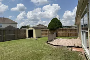 12226 Greensbrook Forest Dr, Houston, TX 77044 - Photo 10