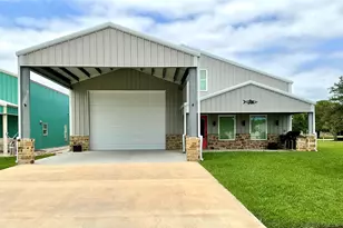 308 Coastal Oaks Loop, Port O'Connor, TX 77982 - Photo 2
