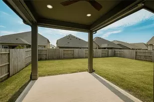 10292 Bayou Oaks Dr, Conroe, TX 77385 - Photo 18
