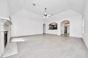 2027 Marchwood Manor Dr, Houston, TX 77090 - Photo 8