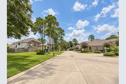 2027 Marchwood Manor Drive, Houston, TX 77090 - Photo 38