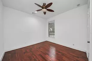1807 Ravenel Ln, Sugar Land, TX 77479 - Photo 18