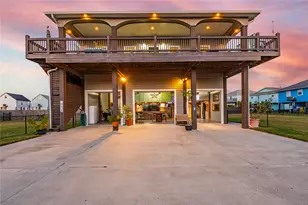 938 Eastview, Port Bolivar, TX 77650 - Photo 38