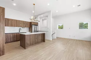 104 Tolima Dove St, Houston, TX 77018 - Photo 14