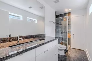 2025 Colquitt St, Houston, TX 77098 - Photo 8