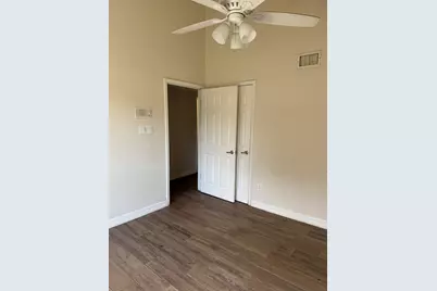 10822 Kirktown Drive, Houston, TX 77089 - Photo 4