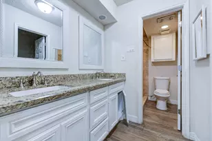 10822 Kirktown Dr, Houston, TX 77089 - Photo 12