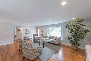 10058 Larston St, Houston, TX 77055 - Photo 6