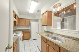 2019 Place Rebecca Ln, Houston, TX 77090 - Photo 12