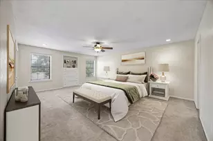 9850 Pagewood Ln, Houston, TX 77042 - Photo 16