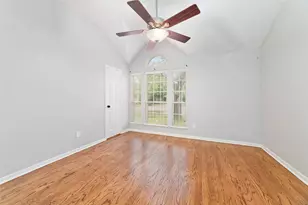 15803 Spruce River Ct, Sugar Land, TX 77498 - Photo 4