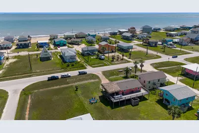 610 Surf Drive, Surfside Beach, TX 77541 - Photo 4