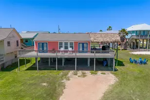 610 Surf Dr, Surfside Beach, TX 77541 - Photo 2