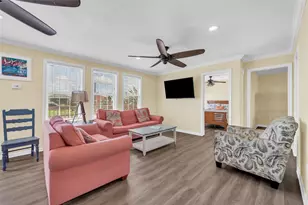 610 Surf Dr, Surfside Beach, TX 77541 - Photo 8