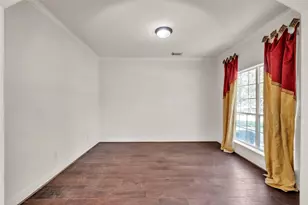 5303 Riverstone Crossing Dr, Sugar Land, TX 77479 - Photo 4