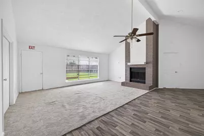 8203 Lone Quail Drive, Houston, TX 77489 - Photo 8