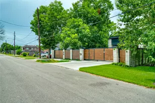 4929 Wilmington St, Houston, TX 77033 - Photo 2