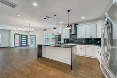 4929 Wilmington Street #A/B, Houston, TX 77033 - Photo 18