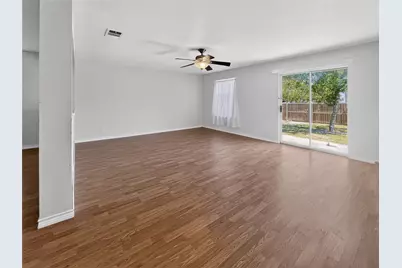 195 Musgrav, Kyle, TX 78640 - Photo 4